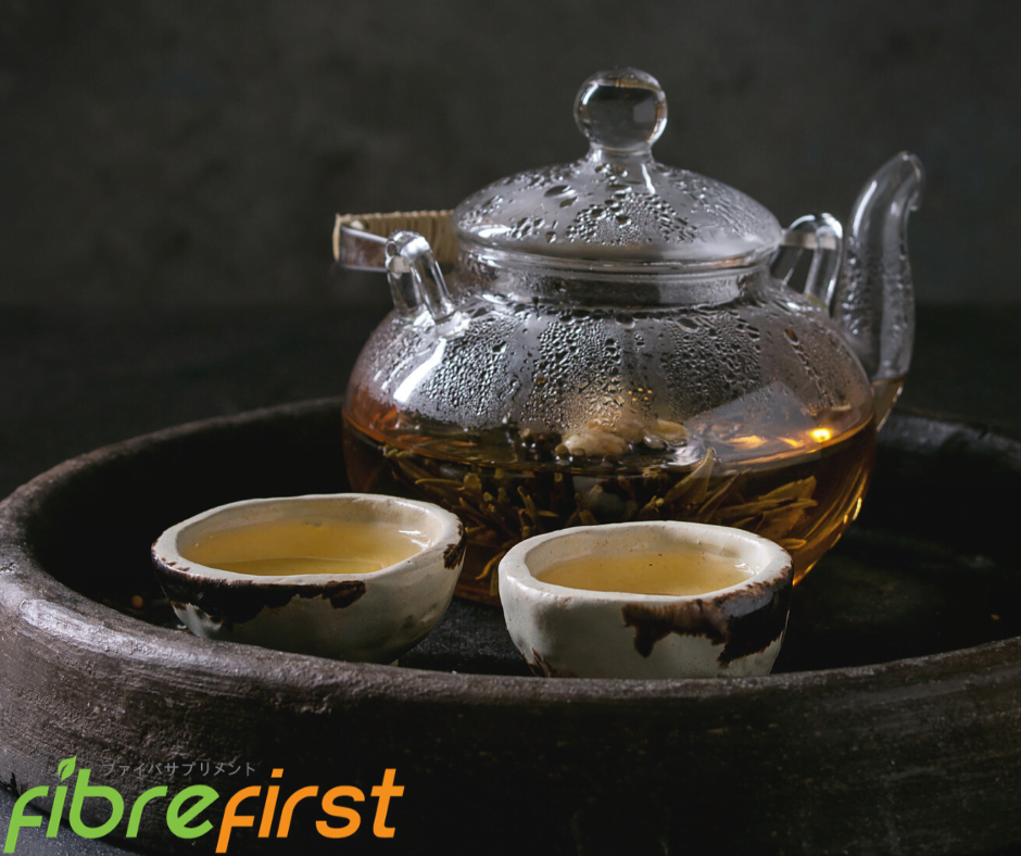 Green tea not only contains antioxidants, but it also helps lower cholesterol.